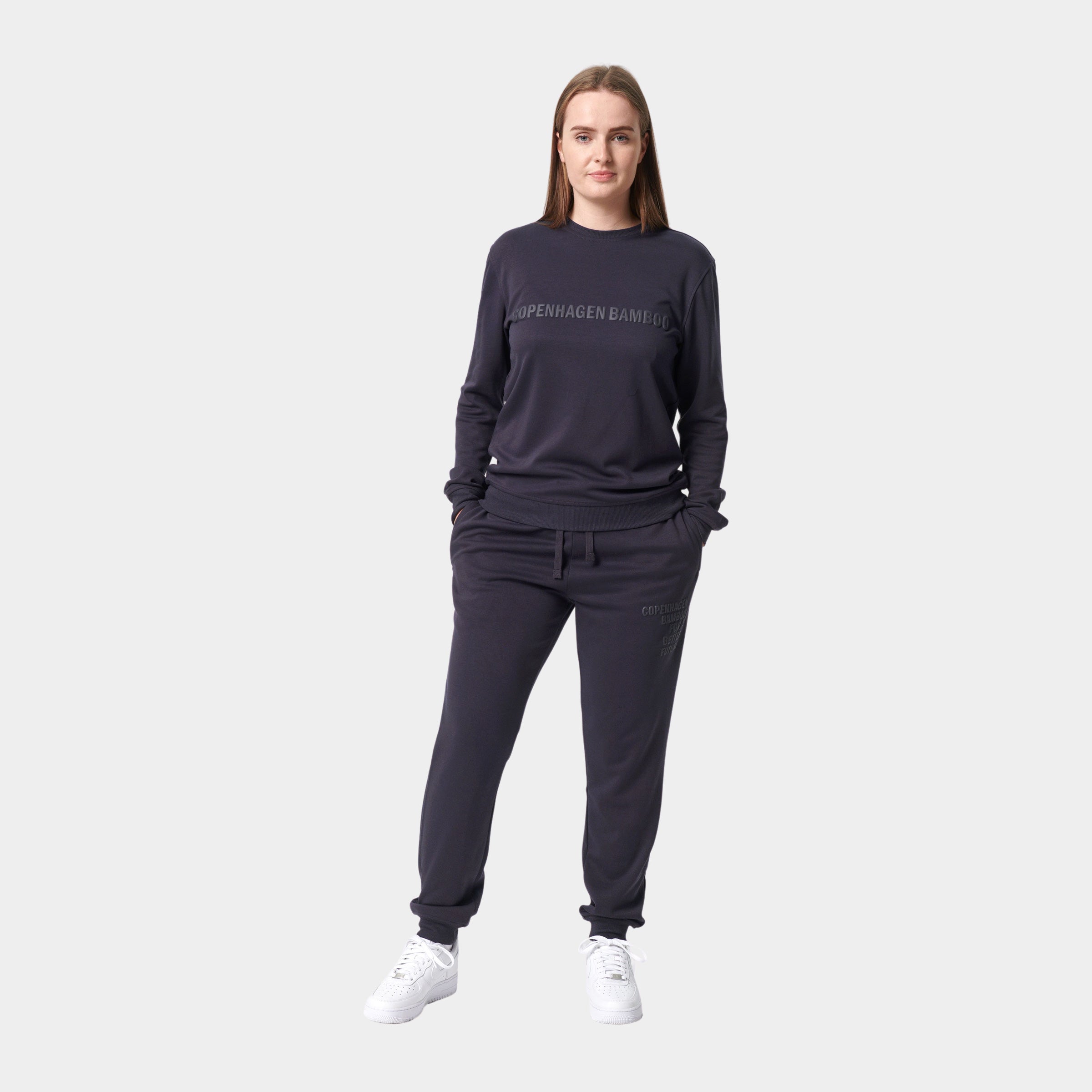 Bambus Joggingsæ ørkegrå Med Logo Til Damer Fra , fra Copenhagen Bamboo hos Bambustøj.dk
