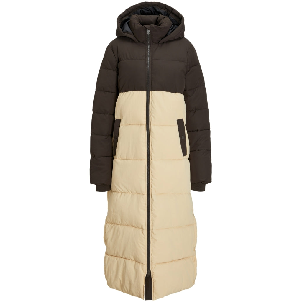 Dame Clara Long Puffer  Beige fra Lululia hos Klædeskabet.dk 5715406321370