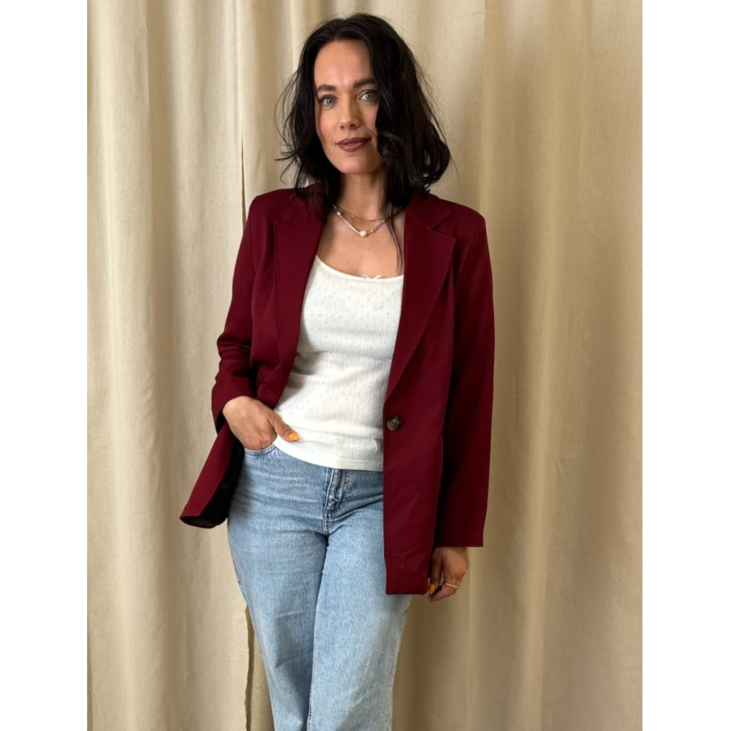 Gia Dame Blazer   Bordeaux fra Lululia hos Klædeskabet.dk 5715406789583